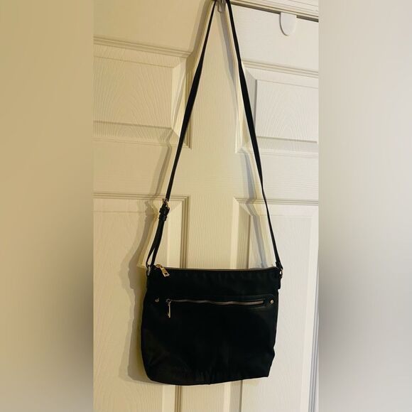 Black Satin Purse With Gold Zippers - Picture 4 of 7